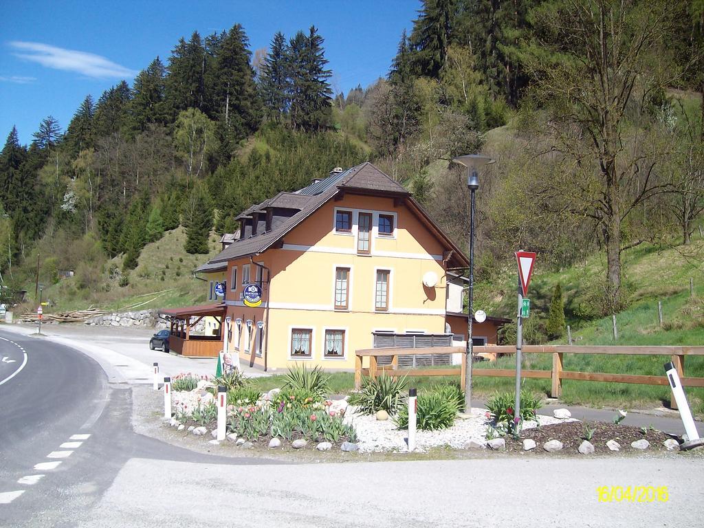 Gasthaus Zur Melzen Hotel Versbichl Luaran gambar